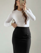 ЕВИТА: Вашата Втора Кожа от Памук!&nbsp;

Открийте съвършенството в семплия дизайн с&nbsp;Памучно Боди Прашка с Дълъг Ръкав от EVITA&nbsp;– еталон за българско производство и&nbsp;отлично качество. Това не е просто бельо, а Вашият ежедневен лукс, който работи за Вашия комфорт и увереност.

&nbsp; &nbsp; - Почувствайте разликата с&nbsp;висококачествено памучно трико, което нежно обгръща тялото Ви. Материята е дишаща идеална за носене през целия ден, като осигурява усещане за&nbsp;свежест и чистота.

&nbsp; &