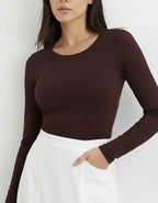 ЕВИТА: Вашата Втора Кожа от Памук!&nbsp;

Открийте съвършенството в семплия дизайн с&nbsp;Памучно Боди Прашка с Дълъг Ръкав от EVITA&nbsp;– еталон за българско производство и&nbsp;отлично качество. Това не е просто бельо, а Вашият ежедневен лукс, който работи за Вашия комфорт и увереност.

&nbsp; &nbsp; - Почувствайте разликата с&nbsp;висококачествено памучно трико, което нежно обгръща тялото Ви. Материята е дишаща идеална за носене през целия ден, като осигурява усещане за&nbsp;свежест и чистота.

&nbsp; &