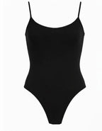 Удобното, топло и практично боди с тънки презрамки, което комфортно покрива слабата зона на кръста е наша задължителна добавка през по-студените дни. То може да се носи както самостоятелно, така и под сако или жилетка.&nbsp; &nbsp; &nbsp; &nbsp; &nbsp; &nbsp; &nbsp; &nbsp; &nbsp; &nbsp; &nbsp; &nbsp; &nbsp; &nbsp; &nbsp; Памучната материя е с отлична еластичност и приятна на допир.
Стандартно закопчаване с три малки кукички
Усетете приятното чувство при допира на естествените материи.
Ние използваме само на