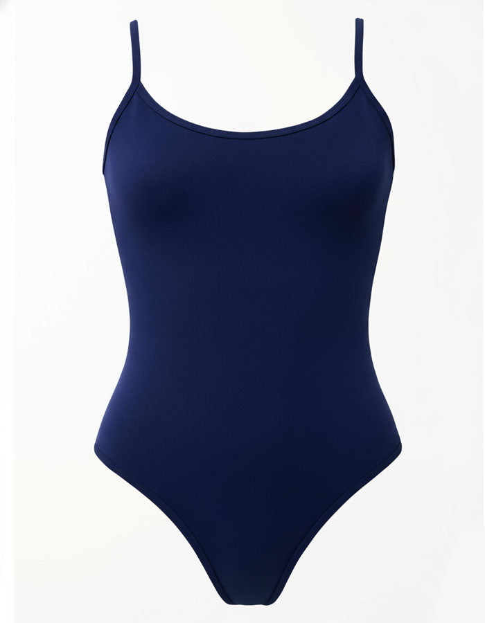 Удобното, топло и практично боди с тънки презрамки, което комфортно покрива слабата зона на кръста е наша задължителна добавка през по-студените дни. То може да се носи както самостоятелно, така и под сако или жилетка.&nbsp; &nbsp; &nbsp; &nbsp; &nbsp; &nbsp; &nbsp; &nbsp; &nbsp; &nbsp; &nbsp; &nbsp; &nbsp; &nbsp; &nbsp; Памучната материя е с отлична еластичност и приятна на допир.
Стандартно закопчаване с три малки кукички
Усетете приятното чувство при допира на естествените материи.
Ние използваме само на