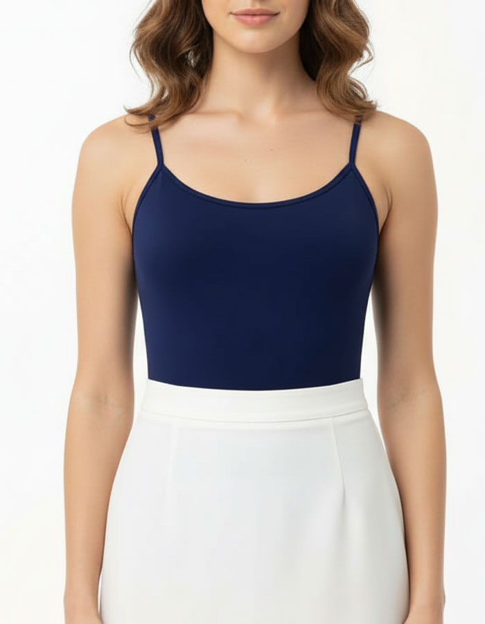 Удобното, топло и практично боди с тънки презрамки, което комфортно покрива слабата зона на кръста е наша задължителна добавка през по-студените дни. То може да се носи както самостоятелно, така и под сако или жилетка.&nbsp; &nbsp; &nbsp; &nbsp; &nbsp; &nbsp; &nbsp; &nbsp; &nbsp; &nbsp; &nbsp; &nbsp; &nbsp; &nbsp; &nbsp; Памучната материя е с отлична еластичност и приятна на допир.
Стандартно закопчаване с три малки кукички
Усетете приятното чувство при допира на естествените материи.
Ние използваме само на