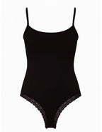 Удобното, топло и практично боди, което комфортно покрива слабата зона на кръста е наша задължителна добавка през по-студените дни. То може да се носи както самостоятелно, така и под сако или жилетка. Стилният черен цвят с красивият прибран ефект в панталон или дънки, създава една перфектна комбинация за красива визия.
Усетете приятното чувство при допира на естествените материи.
Ние използваме само на-висок клас памучно трико, което се е доказало отлично в годините.
Произведено от нас с внимание към детайл