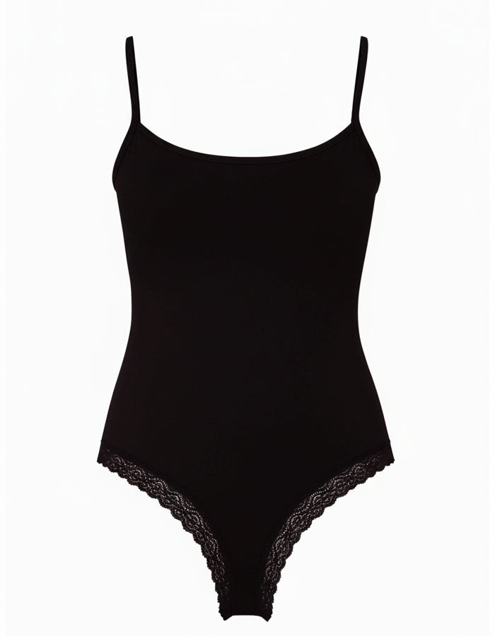 Удобното, топло и практично боди, което комфортно покрива слабата зона на кръста е наша задължителна добавка през по-студените дни. То може да се носи както самостоятелно, така и под сако или жилетка. Стилният черен цвят с красивият прибран ефект в панталон или дънки, създава една перфектна комбинация за красива визия.
Усетете приятното чувство при допира на естествените материи.
Ние използваме само на-висок клас памучно трико, което се е доказало отлично в годините.
Произведено от нас с внимание към детайл