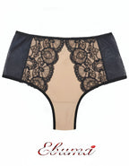 Луксозна, красива и удобна бразилиана от микрофибър, дантела и тюл. Дантелата отпред е положена върху бежовия микрофибър и придава загадъчна визия. Бразилианата е идеалният ви избор за вашия панталон или дънки с висока талия, за да е завършена пълната ви визия.
Моделът е вдъхновен от идеята при съчетание на удобство и секси излъчване.
Женствените комбинации от класически и винаги актуални цветове правят модела привлекателен и неустоим.
Моделът е с висока талия и секси визия.
Дизайнът на дантелата може да е 