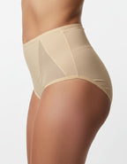 Представяме ви бикина с висока талия, създадена с грижа за вашия Комфорт и Стил.
Изработена от висококачествени материали - микрофибър и тюл от двете страни, тя предлага несравнимо Удобство при носене и едновременно красива Визия.

Какво може да очаквате от нашата бикина? Първо и най-важно - Удобство.
Нейната висока талия осигурява идеално прилягане и поддръжка, като в същото време допринася за вашата самочувствена поява.
А красотата й не е само външна - тя е проектирана от дизайнера на марка Неда, който е 