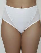 Представяме ви бикина с висока талия, създадена с грижа за вашия Комфорт и Стил.
Изработена от висококачествени материали - микрофибър и тюл от двете страни, тя предлага несравнимо Удобство при носене и едновременно красива Визия.

Какво може да очаквате от нашата бикина? Първо и най-важно - Удобство.
Нейната висока талия осигурява идеално прилягане и поддръжка, като в същото време допринася за вашата самочувствена поява.
А красотата й не е само външна - тя е проектирана от дизайнера на марка Неда, който е 