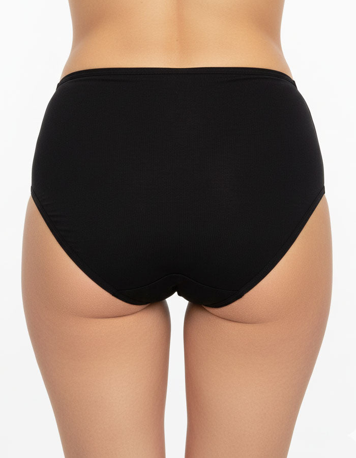 Представяме ви бикина с висока талия, създадена с грижа за вашия Комфорт и Стил.
Изработена от висококачествени материали - микрофибър и тюл от двете страни, тя предлага несравнимо Удобство при носене и едновременно красива Визия.

Какво може да очаквате от нашата бикина? Първо и най-важно - Удобство.
Нейната висока талия осигурява идеално прилягане и поддръжка, като в същото време допринася за вашата самочувствена поява.
А красотата й не е само външна - тя е проектирана от дизайнера на марка Неда, който е 