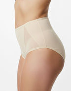 Представяме ви бикина с висока талия, създадена с грижа за вашия Комфорт и Стил.
Изработена от висококачествени материали - микрофибър и тюл от двете страни, тя предлага несравнимо Удобство при носене и едновременно красива Визия.

Какво може да очаквате от нашата бикина? Първо и най-важно - Удобство.
Нейната висока талия осигурява идеално прилягане и поддръжка, като в същото време допринася за вашата самочувствена поява.
А красотата й не е само външна - тя е проектирана от дизайнера на марка Неда, който е 