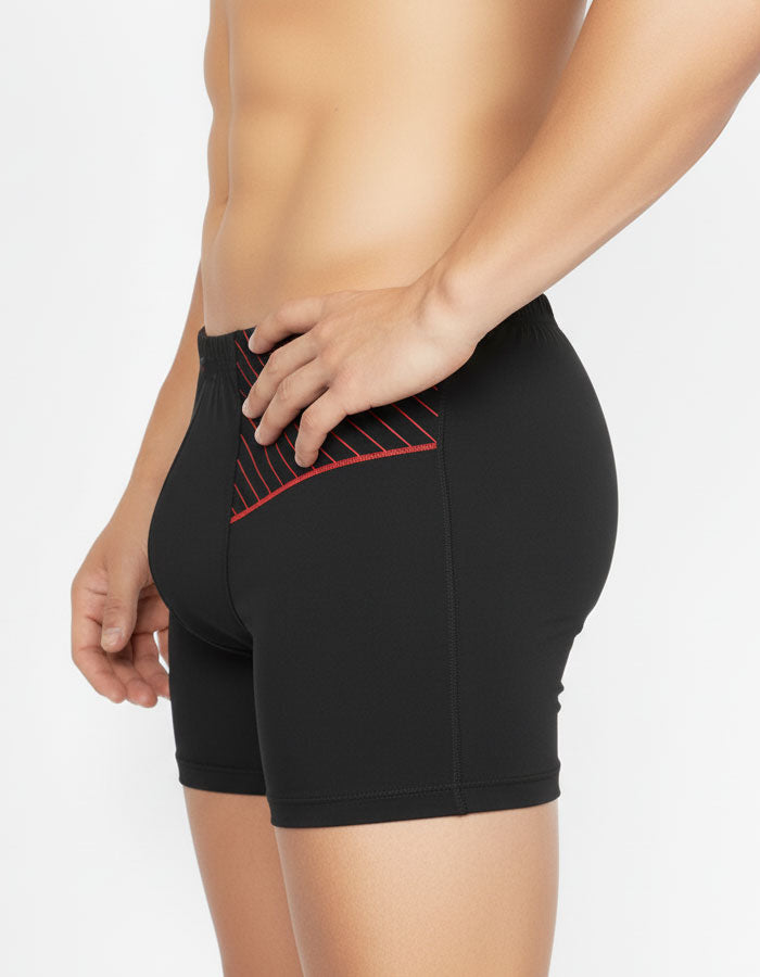 Мъжки боксер от нерециклиран памук – комфорт и стил от Royal Tiger

Открийте удобството и качеството на мъжките боксерки Royal Tiger, създадени за мъже, които държат на естествените материи и безупречния стил.
Изработени от 90% нерециклиран памук и 10% еластан, тези боксерки осигуряват невероятна мекота и дишащ комфорт през целия ден.

✔ Удобни крачоли – осигуряват свобода на движение без впиване или разтягане.
✔ Актуални акценти – модерен дизайн, съчетан с прецизни детайли за стилна визия.
✔ Българско прои