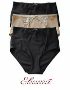 Стягащата бразилиана с висока талия е истинско бижу в света на луксозното бельо. Тя е с висока талия, което осигурява отлична подкрепа на фигурата и помага за оформянето на силуета. Изработена е изцяло от фина стягаща материя, която не запарва и осигурява комфорт през целия ден. Липсата на ластици, освен на талията, гарантира стабилност, без да създава усещане за стягане или дискомфорт.

В зоната на хигиенното парче шевовете са скрити, което не само придава елегантност, но и повишава удобството при носене. 