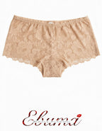 Представяме ви нашия стилен дантелен боксер – съвършен синтез между елегантност и комфорт. Изработен от подбрани дантели и меко памучно парче, този модел е създаден да удовлетвори и най-високите изисквания за удобство и стил.

Деликатната дантела придава изисканост и женственост, докато удобната кройка осигурява свобода на движенията през целия ден. Дизайнът е създаден така, че да ласкае всяка фигура, като подчертава нежността и грацията на силуета. Въпреки че дизайнът на дантелата може да се различава леко