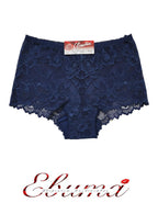 Представяме ви нашия стилен дантелен боксер – съвършен синтез между елегантност и комфорт. Изработен от подбрани дантели и меко памучно парче, този модел е създаден да удовлетвори и най-високите изисквания за удобство и стил.

Деликатната дантела придава изисканост и женственост, докато удобната кройка осигурява свобода на движенията през целия ден. Дизайнът е създаден така, че да ласкае всяка фигура, като подчертава нежността и грацията на силуета. Въпреки че дизайнът на дантелата може да се различава леко