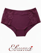 Евита - Въплъщение на Женствеността в Детайлите&nbsp;

Открийте новото ни бижу в колекцията на Евита - изключително женствения боксер, създаден да ви накара да се почувствате специални всеки ден. Нашето предложение комбинира подбрани флорални бродерии с изящен микрофибър, за да ви осигури несравнима елегантност и удобство.

✨ Красота без компромиси: Със своя уникален дизайн, този боксер подчертава вашата женственост, без да жертва комфорта. Без ластик на крачолите, той осигурява свобода на движение и ненадм