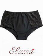 Евита - Въплъщение на Женствеността в Детайлите&nbsp;

Открийте новото ни бижу в колекцията на Евита - изключително женствения боксер, създаден да ви накара да се почувствате специални всеки ден. Нашето предложение комбинира подбрани флорални бродерии с изящен микрофибър, за да ви осигури несравнима елегантност и удобство.

✨ Красота без компромиси: Със своя уникален дизайн, този боксер подчертава вашата женственост, без да жертва комфорта. Без ластик на крачолите, той осигурява свобода на движение и ненадм