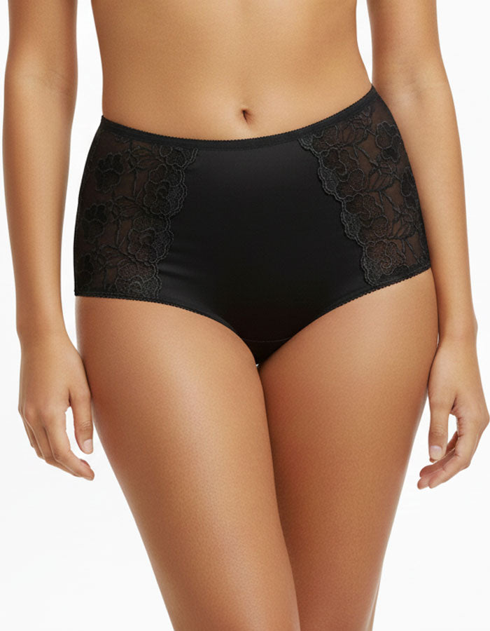 Евита - Въплъщение на Женствеността в Детайлите&nbsp;

Открийте новото ни бижу в колекцията на Евита - изключително женствения боксер, създаден да ви накара да се почувствате специални всеки ден. Нашето предложение комбинира подбрани флорални бродерии с изящен микрофибър, за да ви осигури несравнима елегантност и удобство.

✨ Красота без компромиси: Със своя уникален дизайн, този боксер подчертава вашата женственост, без да жертва комфорта. Без ластик на крачолите, той осигурява свобода на движение и ненадм