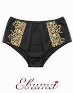 Евита - Въплъщение на Женствеността в Детайлите&nbsp;

Открийте новото ни бижу в колекцията на Евита - изключително женствения боксер, създаден да ви накара да се почувствате специални всеки ден. Нашето предложение комбинира подбрани флорални бродерии с изящен микрофибър, за да ви осигури несравнима елегантност и удобство.

✨ Красота без компромиси: Със своя уникален дизайн, този боксер подчертава вашата женственост, без да жертва комфорта. Без ластик на крачолите, той осигурява свобода на движение и ненадм