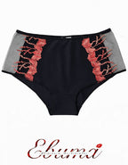 Евита - Въплъщение на Женствеността в Детайлите&nbsp;

Открийте новото ни бижу в колекцията на Евита - изключително женствения боксер, създаден да ви накара да се почувствате специални всеки ден. Нашето предложение комбинира подбрани флорални бродерии с изящен микрофибър, за да ви осигури несравнима елегантност и удобство.

✨ Красота без компромиси: Със своя уникален дизайн, този боксер подчертава вашата женственост, без да жертва комфорта. Без ластик на крачолите, той осигурява свобода на движение и ненадм