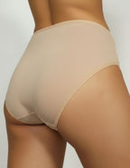 Защо да изберете нашите Бикини?

Чувственост и Елегантност:&nbsp;Изящната, нежна дантела придава&nbsp;секси&nbsp;и&nbsp;красиво&nbsp;излъчване, което ще повдигне самочувствието Ви и ще Ви накара да се почувствате неустоима.

Несравним Комфорт:&nbsp;Въпреки изтънчения си вид, тези&nbsp;удобни бикини&nbsp;са идеални за&nbsp;ежедневието.&nbsp;&nbsp;Изработени от висококачествени материали, те осигуряват&nbsp;удобство&nbsp;през целия ден.

Перфектно Прилягане:&nbsp;Кройката на&nbsp;бикините&nbsp;деликатно подче