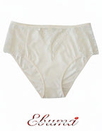 💎 БИКИНА С ВИСОКА ТАЛИЯ ОТ ВИСОКОКАЧЕСТВЕН ПАМУК

Открийте комфорта и женствеността с тази бикина с висока талия от луксозен памук, част от колекцията дамско бельо Evita. Моделът съчетава удобство, стил и мекота, за да ви накара да се чувствате уверени и красиви всеки ден.

✔ Памучно бельо с еластан – осигурява нежно прилепване и свобода на движението.
✔ Елегантна дантела отпред и отстрани – подчертава женствените линии и добавя изтънчен акцент.
✔ Висока талия и широки страни – оформят силуета и прикриват 