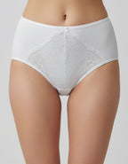 Ти предпочиташ естествените материи
Ти търсиш удобство&nbsp;
Високата талия ще оформи извивките ти&nbsp;
Кожата ти ще диша&nbsp;
Искаш нещо интересно и актуално&nbsp;
Предпочиташ качествените материи&nbsp;
Забелязваш качествената изработка
Не си безразлична на себе си&nbsp;Намаляваш риск от изпотяване, кожни раздразнения и инфекция&nbsp;
Дантелата, положена върху памучната материя, придава допълнителна нотка женственост
Мекият и Финластик ще достави и допълнителен комфорт
&nbsp;С отлично покритие отзад
- па