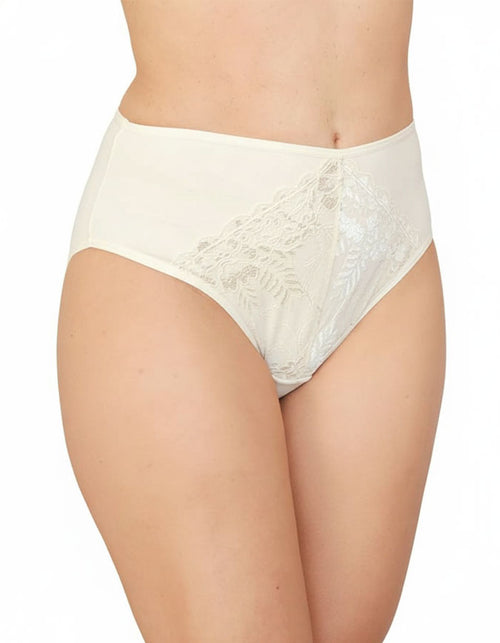 Ти предпочиташ естествените материи
Ти търсиш удобство&nbsp;
Високата талия ще оформи извивките ти&nbsp;
Кожата ти ще диша&nbsp;
Искаш нещо интересно и актуално&nbsp;
Предпочиташ качествените материи&nbsp;
Забелязваш качествената изработка
Не си безразлична на себе си&nbsp;Намаляваш риск от изпотяване, кожни раздразнения и инфекция&nbsp;
Дантелата, положена върху памучната материя, придава допълнителна нотка женственост
Мекият и Финластик ще достави и допълнителен комфорт
&nbsp;С отлично покритие отзад
- па