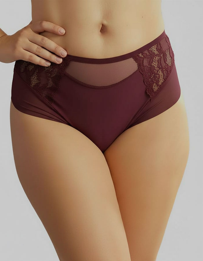 Преживейте Изискаността и Комфорта с нашата зашеметяваща бикина, обогатена с луксозен привкус, предоставяйки Ви несравнин Стил и Удоволствие. Тази изключителна бикина с висока талия съчетава удобство с изящество и красиви детайли, които я правят впечатляваща.

Двойният тюл по крайщата й отпред и отзад придава изисканост и неповторимост на модела. С гладките шевове отпред, тази бикина не само предлага страхотен дизайн, но и гладко приляга към тялото, осигурявайки Ви комфорт през целия ден.

Зашеметяваща бики