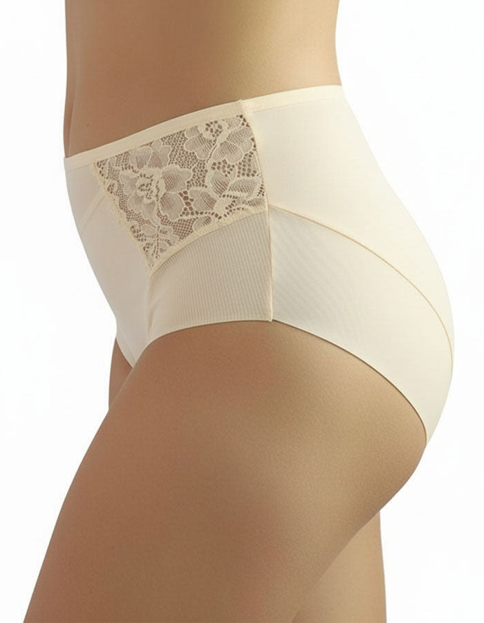 Преживейте Изискаността и Комфорта с нашата зашеметяваща бикина, обогатена с луксозен привкус, предоставяйки Ви несравнин Стил и Удоволствие. Тази изключителна бикина с висока талия съчетава удобство с изящество и красиви детайли, които я правят впечатляваща.

Двойният тюл по крайщата й отпред и отзад придава изисканост и неповторимост на модела. С гладките шевове отпред, тази бикина не само предлага страхотен дизайн, но и гладко приляга към тялото, осигурявайки Ви комфорт през целия ден.

Зашеметяваща бики