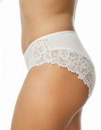 Преживейте изискаността и комфорта с нашата луксозна дамска бикина, представяща съчетание от изящество и качество. Изработена с внимание към всеки детайл, бикината предлага средна дълбочина и е изключително удобна благодарение на използваната микрофибър и дантела.

Задната част на бикината е изключително изчистена, като добавеният силикон на дантелата отзад придава изискан завършек и предотвратява неприятно събиране. Отличаваща се с перфектно покритие на задната част, бикината предоставя изключително усещан