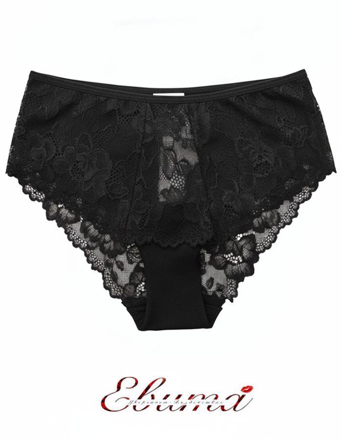 Преживейте изискаността и комфорта с нашата луксозна дамска бикина, представяща съчетание от изящество и качество. Изработена с внимание към всеки детайл, бикината предлага средна дълбочина и е изключително удобна благодарение на използваните микрофибър и еластична дантела.&nbsp;
Отпред няма ластици в зоната на хигиеничното парче, което е допълнително уголемено и съобразено с нуждите ви.

Отличаваща се с перфектно покритие на задната част, бикината предоставя изключително усещане за комфорт и сигурност.

Ди