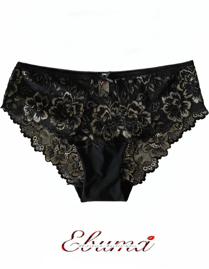 Преживейте изискаността и комфорта с нашата луксозна дамска бикина, представяща съчетание от изящество и качество. Изработена с внимание към всеки детайл, бикината предлага средна дълбочина и е изключително удобна благодарение на използваните микрофибър и еластична дантела.&nbsp;
Отпред няма ластици в зоната на хигиеничното парче, което е допълнително уголемено и съобразено с нуждите ви.

Отличаваща се с перфектно покритие на задната част, бикината предоставя изключително усещане за комфорт и сигурност.

Ди