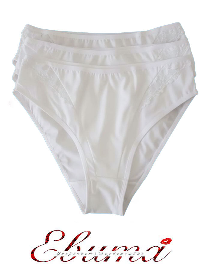 Представяме ви луксозна бикина, обединяващи изискаността и удобството в себе си.
Тази бикина със средна талия е изработена от микрофибър, който придава несравнен комфорт, а красивата дантелена притурка добавя допълнителна доза разкош.

Моделът не само предлага удобство, но и се отличава с отлично покритие на задната част. Комбинацията от микрофибър и дантела не осигурява само комфортно носене, но и стил и елегантност.
Този много красив и елегантен модел е съчетание от Изисканост и Практичност.

Отличното ка