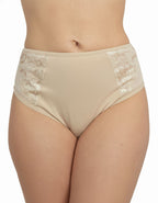 Открий съвършенството: Бикини, които те карат да се чувстваш прекрасно!&nbsp;

&nbsp; &nbsp; &nbsp; &nbsp; Почувствай разликата от първото докосване! Представяме ти бикините, които съчетават луксозен комфорт с елегантна визия, създадени да отговорят на всяка твоя нужда от сутрин до вечер. Независимо дали си в движение, на работа или се наслаждаваш на заслужен отдих, тези бикини ще бъдат твоят таен съюзник за безупречно самочувствие.

Защо ще ги обожаваш?

&nbsp; &nbsp; &nbsp; &nbsp; &nbsp; Несравним Комфорт