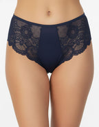 Готови ли сте да преоткриете комфорта, без да правите компромис със стила?

Запознайте се с&nbsp;бикините Evita&nbsp;– перфектното съчетание на луксозна елегантност и невероятен комфорт. Това не е просто&nbsp;дамско бельо, а усещане за увереност и красота, което носите всеки ден.

&nbsp;Задоволете Вашите&nbsp;Нужди&nbsp;и&nbsp;Чувства:

Комфортът е ключов:&nbsp;Изработени с мисъл за Вашето ежедневие, тези&nbsp;удобни бикини&nbsp;Ви осигуряват несравнимо усещане за мекота и свобода. Те са Вашият идеален избо