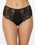 Класически модел бикина с дантела и с отлична покривност на задната част.
Изключително женствен и изискан модел.


- БИКИНА С ВИСОКА ТАЛИЯ
-&nbsp;ВИСОКОКАЧЕСТВЕН ПАМУК с нишка 40*1, която е еднослойно тъкана, което означава Нерециклирана
- мека и еластична дантела в средата отпред и на двете страни
- подсилено памучно дъно
-&nbsp;широки страни, за да има отлично покритие отзад и да заглажда паласките.
- мек и еластичен двойно прегънат ластик за повече стабилно ст и комфорт

Дизайнът на дантелата може да се 