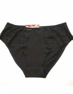 Класически модел бикина с дантела и с отлична покривност на задната част.
Изключително женствен и изискан модел.


- БИКИНА С ВИСОКА ТАЛИЯ
-&nbsp;ВИСОКОКАЧЕСТВЕН ПАМУК с нишка 40*1, която е еднослойно тъкана, което означава Нерециклирана
- мека и еластична дантела в средата отпред и на двете страни
- подсилено памучно дъно
-&nbsp;широки страни, за да има отлично покритие отзад и да заглажда паласките.
- мек и еластичен двойно прегънат ластик за повече стабилно ст и комфорт

Дизайнът на дантелата може да се 