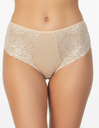 Класически модел бикина с дантела и с отлична покривност на задната част.
Изключително женствен и изискан модел.


- БИКИНА С ВИСОКА ТАЛИЯ
-&nbsp;ВИСОКОКАЧЕСТВЕН ПАМУК с нишка 40*1, която е еднослойно тъкана, което означава Нерециклирана
- мека и еластична дантела в средата отпред и на двете страни
- подсилено памучно дъно
-&nbsp;широки страни, за да има отлично покритие отзад и да заглажда паласките.
- мек и еластичен двойно прегънат ластик за повече стабилно ст и комфорт

Дизайнът на дантелата може да се 