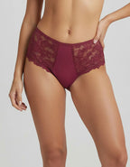 Готови ли сте да преоткриете комфорта, без да правите компромис със стила?

Запознайте се с&nbsp;бикините Evita&nbsp;– перфектното съчетание на луксозна елегантност и невероятен комфорт. Това не е просто&nbsp;дамско бельо, а усещане за увереност и красота, което носите всеки ден.

&nbsp;Задоволете Вашите&nbsp;Нужди&nbsp;и&nbsp;Чувства:

Комфортът е ключов:&nbsp;Изработени с мисъл за Вашето ежедневие, тези&nbsp;удобни бикини&nbsp;Ви осигуряват несравнимо усещане за мекота и свобода. Те са Вашият идеален избо