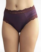 Бикината, която задължително трябва да имате за своето забързано ежедневие.
С удобна висока талия.
Семпла, елегантна и комфортна визия.
Дизайнът на дантелата може да се различава от този на снимката.

-&nbsp; памук и дантела отстрани
-&nbsp; гладка задна част
-&nbsp;&nbsp;висока талия
-&nbsp; загладени шевове отпред върху тюла
-&nbsp; отлично покритие отзад
-&nbsp; подсилено дъно
-&nbsp;&nbsp;мек еластичен двойно прегънат ластик

Отлично качество
Българско производство
Състав: 90% памук и 10% еластан.
Данте