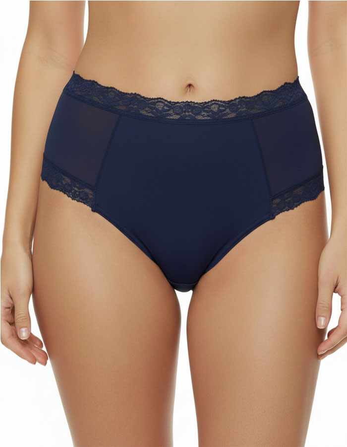 Представяме ви нашата невероятна бикина, която е необходима част от вашия луксозен ежедневен гардероб. Този модел се отличава със своя супер удобен дизайн и красиви детайли, които ще ви пленят от първия миг.

С високата талия тази бикина ви предлага не само комфорт, но и изключителен стил, подчертавайки вашата женственост и елегантност. Дизайнът на дантелата може да бъде различен, но винаги запазва своята изящност и привлекателност.

&nbsp;Открийте комфорта и лукса в едно с нашата бикина, която ще бъде неза