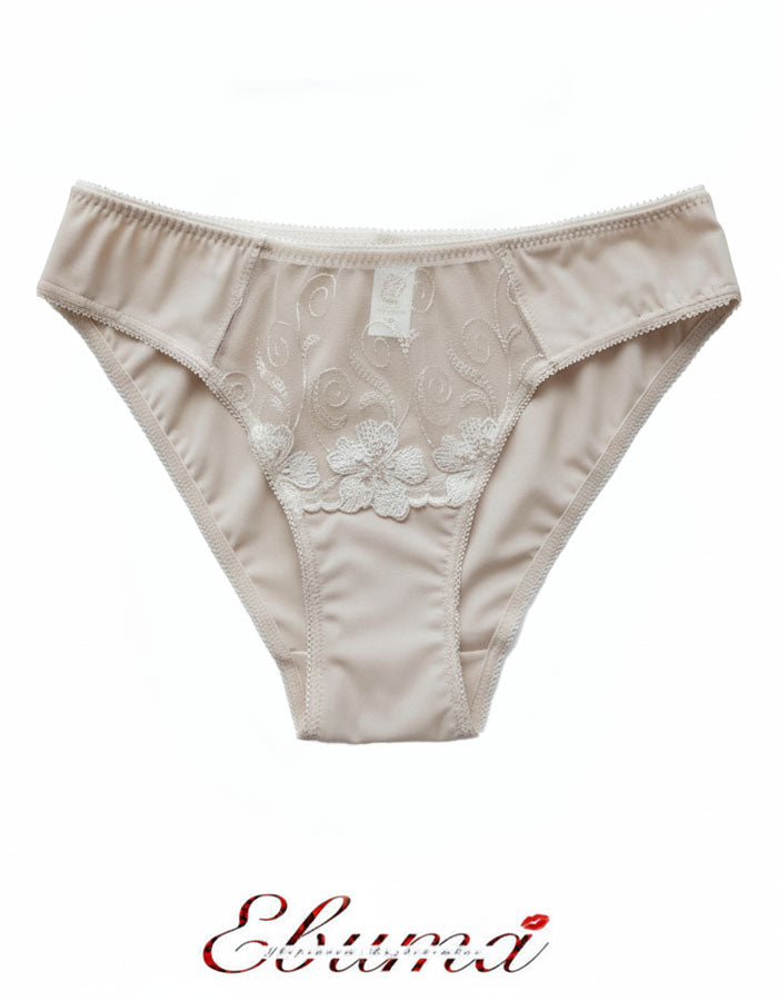 &nbsp;Бикини Evita, Създадени за Вашето Въздействие!&nbsp;
Защо да Изберете Тези Бикини?&nbsp;

Несравним Комфорт: Изработени от висококачествен микрофибър, тези бикини предлагат невероятно приятно усещане върху кожата за целия ден. Забравете за дразненето – насладете се на мекота.

Елегантна Визия: Класическият дизайн е съчетан с фина, артистична бродерия, която превръща ежедневния Ви избор в част от Вашата луксозна колекция. Те са секси и елегантно бельо едновременно!

Идеална Форма: Моделът е проектиран 