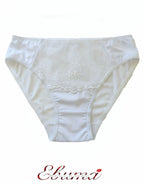 &nbsp;Бикини Evita, Създадени за Вашето Въздействие!&nbsp;
Защо да Изберете Тези Бикини?&nbsp;

Несравним Комфорт: Изработени от висококачествен микрофибър, тези бикини предлагат невероятно приятно усещане върху кожата за целия ден. Забравете за дразненето – насладете се на мекота.

Елегантна Визия: Класическият дизайн е съчетан с фина, артистична бродерия, която превръща ежедневния Ви избор в част от Вашата луксозна колекция. Те са секси и елегантно бельо едновременно!

Идеална Форма: Моделът е проектиран 