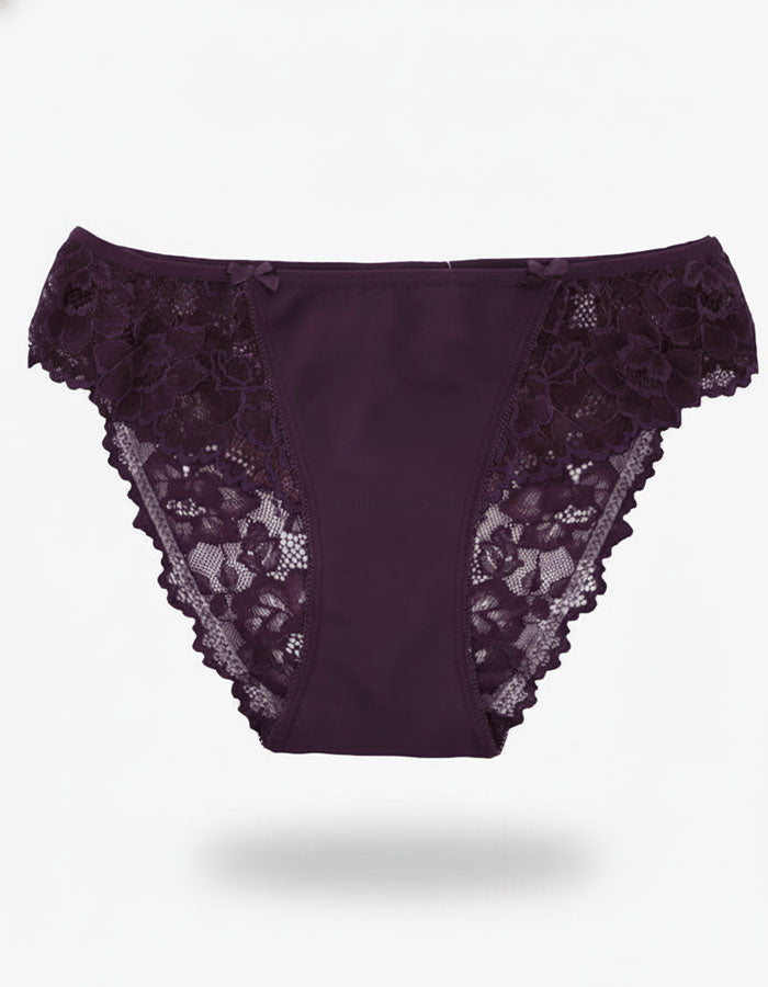 Луксозна дамска бикина – елегантност и комфорт в едно

Представяме ви елегантната дамска бикина, съчетаваща нежен микрофибър и фина дантела – изискан модел, който ще ви накара да се чувствате уверени и комфортни всеки ден.

&nbsp;Защо да изберете този модел?
✔ Перфектна комбинация от стил и удобство – висококачественият микрофибър приляга нежно към кожата, докато фината Дантела придава романтично и женствено излъчване.
✔ Идеална за носене под фини дрехи – благодарение на силикона на крачолите, бикината оста