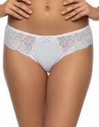 Представяме ви нашата изискана луксозна бикина от микрофибър с елегантни дантелки отстрани и ниска талия - символ на изтънченост, комфорт и модерна младежка естетика.

Тази бикина е изработена с огромно внимание към детайла, като съчетава удивителна мекота и изключителна издръжливост. Използвайки висококачествена микрофибър, тя предлага несравнимо усещане за нежност и лекота, което ще ви пленява с всеки допир.

Дизайнът с ниска талия и изящните дантелки отстрани придават на тази бикина младежка визия и изис