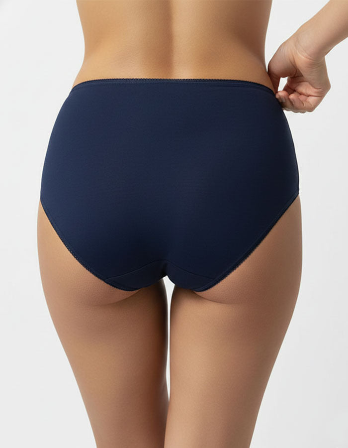 Лукс и Комфорт във Всяко Ежедневие: Бикината, Която Задължително Трябва Да Имаш!

Почувствай разликата с този изключителен модел бикина, който превръща всеки ден в луксозно преживяване. Създаден за жената, която не прави компромис между комфорта и елегантността.

&nbsp;Защо Ще Се Влюбиш в Този Модел:&nbsp;

Високата талия нежно обгръща тялото, осигурявайки перфектно прилепване, без да стяга.

Изисканите красиви детайли от мека дантела придават секси и елегантен завършек, който те кара да се чувстваш желана 