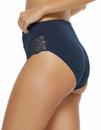 Лукс и Комфорт във Всяко Ежедневие: Бикината, Която Задължително Трябва Да Имаш!

Почувствай разликата с този изключителен модел бикина, който превръща всеки ден в луксозно преживяване. Създаден за жената, която не прави компромис между комфорта и елегантността.

&nbsp;Защо Ще Се Влюбиш в Този Модел:&nbsp;

Високата талия нежно обгръща тялото, осигурявайки перфектно прилепване, без да стяга.

Изисканите красиви детайли от мека дантела придават секси и елегантен завършек, който те кара да се чувстваш желана 