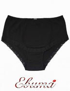 Висока талия
Висококачествено памучно трико
Дантелени ленти&nbsp;
Мек и еластичен двойно прегънат ластик
Широки страни, за да покрива удобно отзад.

Дизайнът на дантелата може да се различава от този на снимката.

Отлично качество
Произведено в България
Състав: 90% памук и 10% еластан
Състав на дантела: 88% полиамид и 12% еластан