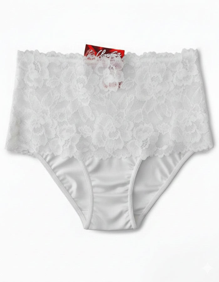 Преживейте изискаността и комфорта с нашата луксозна дамска бикина, тип боксер представяща съчетание от изящество и качество.
Изработена с внимание към всеки детайл, бикината предлага висока талия и е изключително удобна благодарение на използваните микрофибър и еластична дантела.&nbsp;

Отличаваща се с перфектно покритие на задната част, бикината предоставя изключително усещане за комфорт и сигурност.

Дизайнът на дантелата може да се варира леко, придавайки на всяка бикина уникалност и индивидуално излъчв