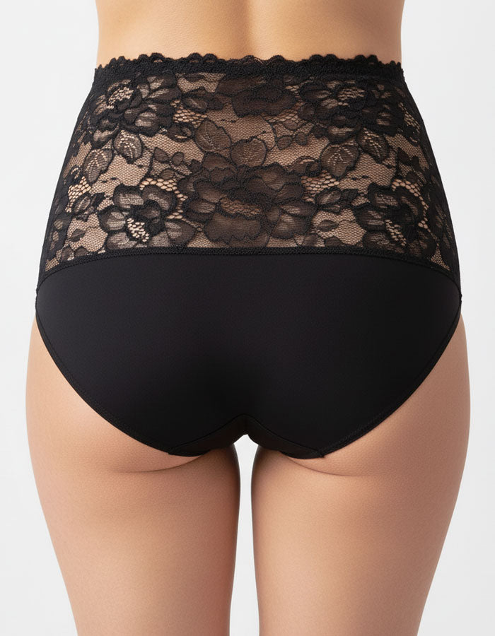 Преживейте изискаността и комфорта с нашата луксозна дамска бикина, тип боксер представяща съчетание от изящество и качество.
Изработена с внимание към всеки детайл, бикината предлага висока талия и е изключително удобна благодарение на използваните микрофибър и еластична дантела.&nbsp;

Отличаваща се с перфектно покритие на задната част, бикината предоставя изключително усещане за комфорт и сигурност.

Дизайнът на дантелата може да се варира леко, придавайки на всяка бикина уникалност и индивидуално излъчв