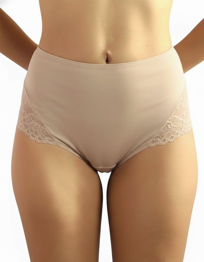 Представяме ви нашата красива бикина с висока талия – перфектно съчетание от микрофибър и дантела, създадено да осигури както стил, така и комфорт. Този изискан модел е идеален за носене под фини дрехи, благодарение на гладката си текстура и изящния дизайн, който не оставя следи и подчертава естествените линии на тялото.

Елегантната дантела добавя нотка на лукс и женственост, докато високата талия поддържа и изважда силуета. Въпреки това, че дизайнът на дантелата може лесно да се различава, всяка бикина от