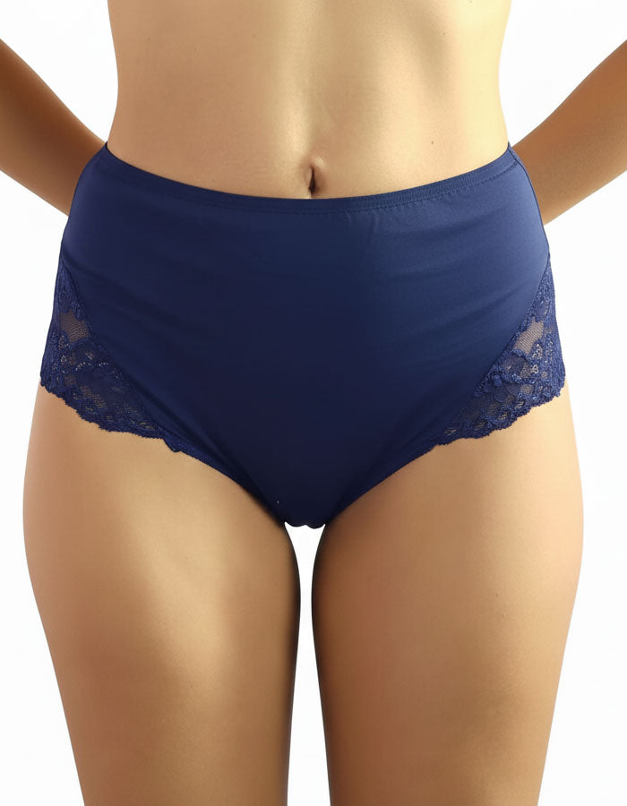 Представяме ви нашата красива бикина с висока талия – перфектно съчетание от микрофибър и дантела, създадено да осигури както стил, така и комфорт. Този изискан модел е идеален за носене под фини дрехи, благодарение на гладката си текстура и изящния дизайн, който не оставя следи и подчертава естествените линии на тялото.

Елегантната дантела добавя нотка на лукс и женственост, докато високата талия поддържа и изважда силуета. Въпреки това, че дизайнът на дантелата може лесно да се различава, всяка бикина от